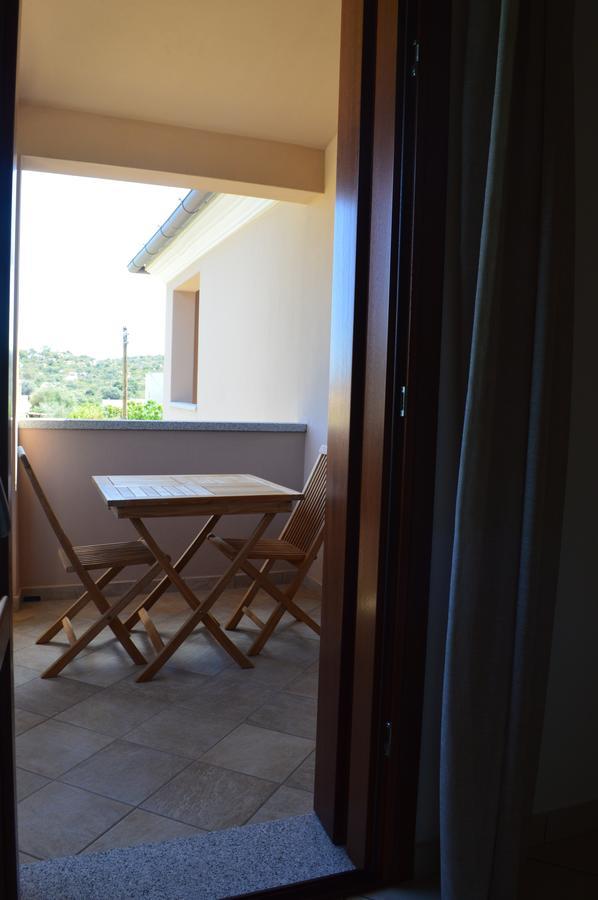 Guest Rooms Affittacamere San Teodoro  Εξωτερικό φωτογραφία