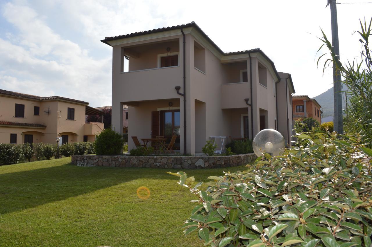 Guest Rooms Affittacamere San Teodoro  Εξωτερικό φωτογραφία