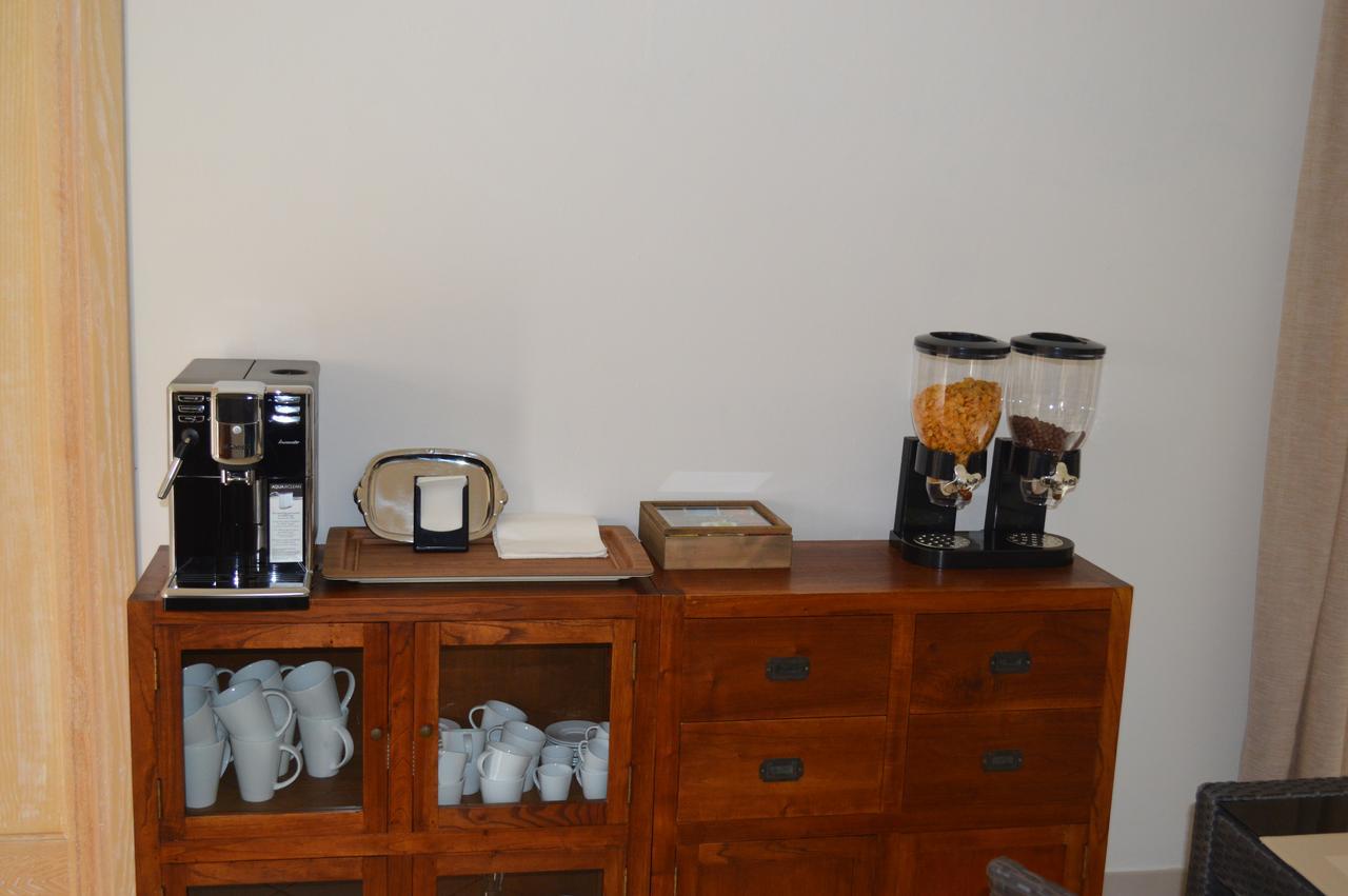 Guest Rooms Affittacamere San Teodoro  Εξωτερικό φωτογραφία